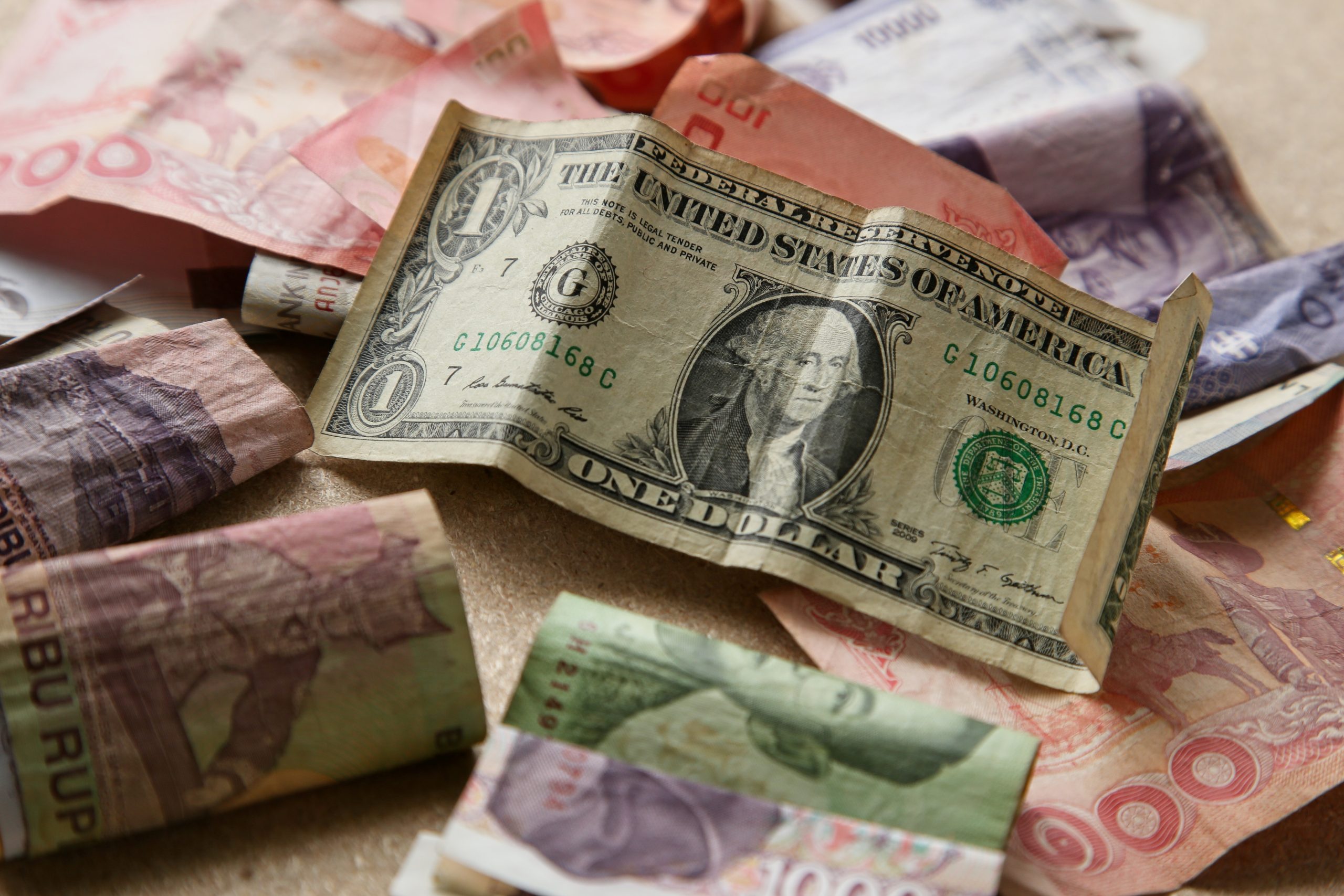 Understand Peer-to-Peer Foreign Currency Exchange
